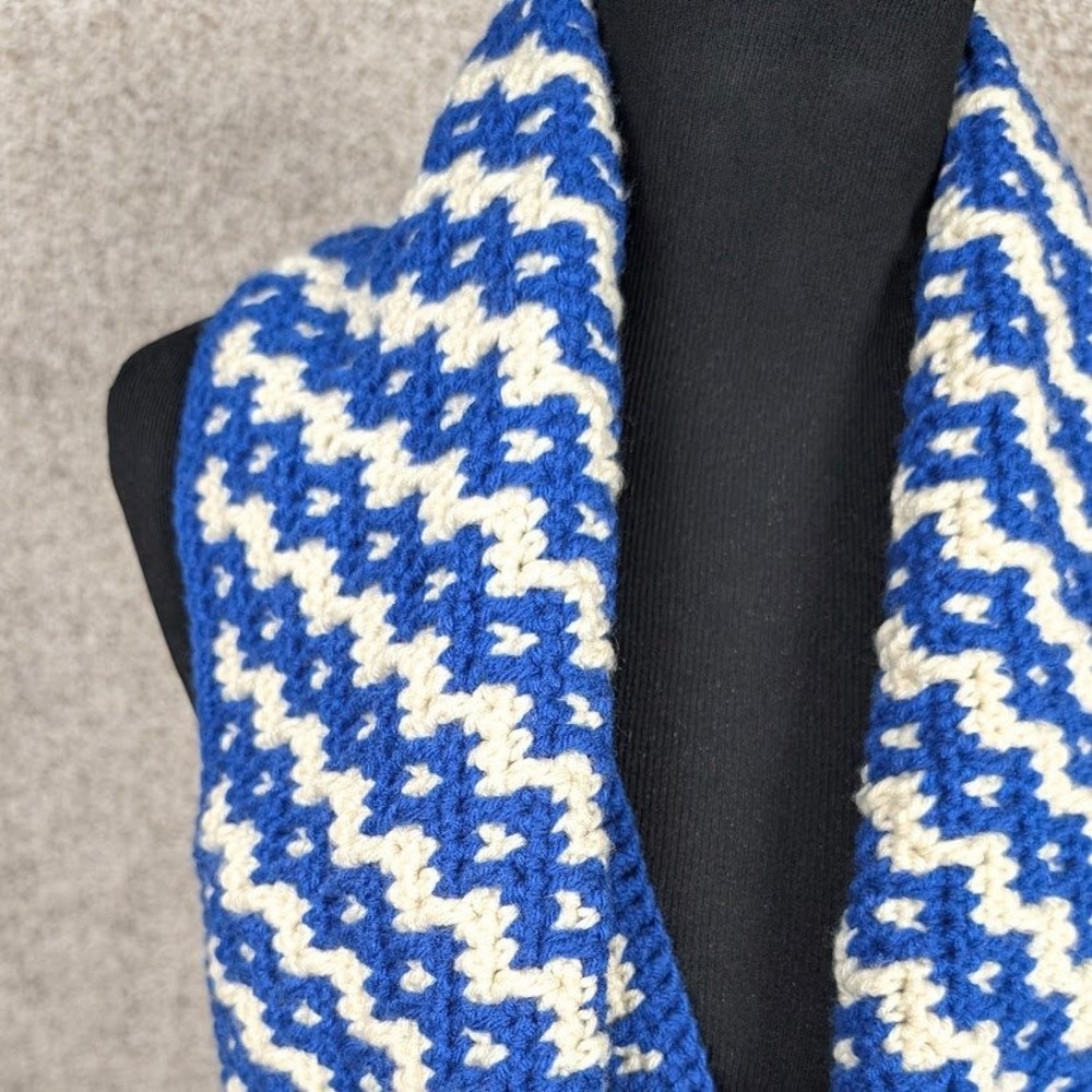 Handmade Crochet Infinity Scarf Blue White Geometric Pattern Women's Neck Warmer - Picture 2 of 5